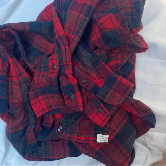AE Boyfriend Fit Button Down Flannel - Picture 5 of 9